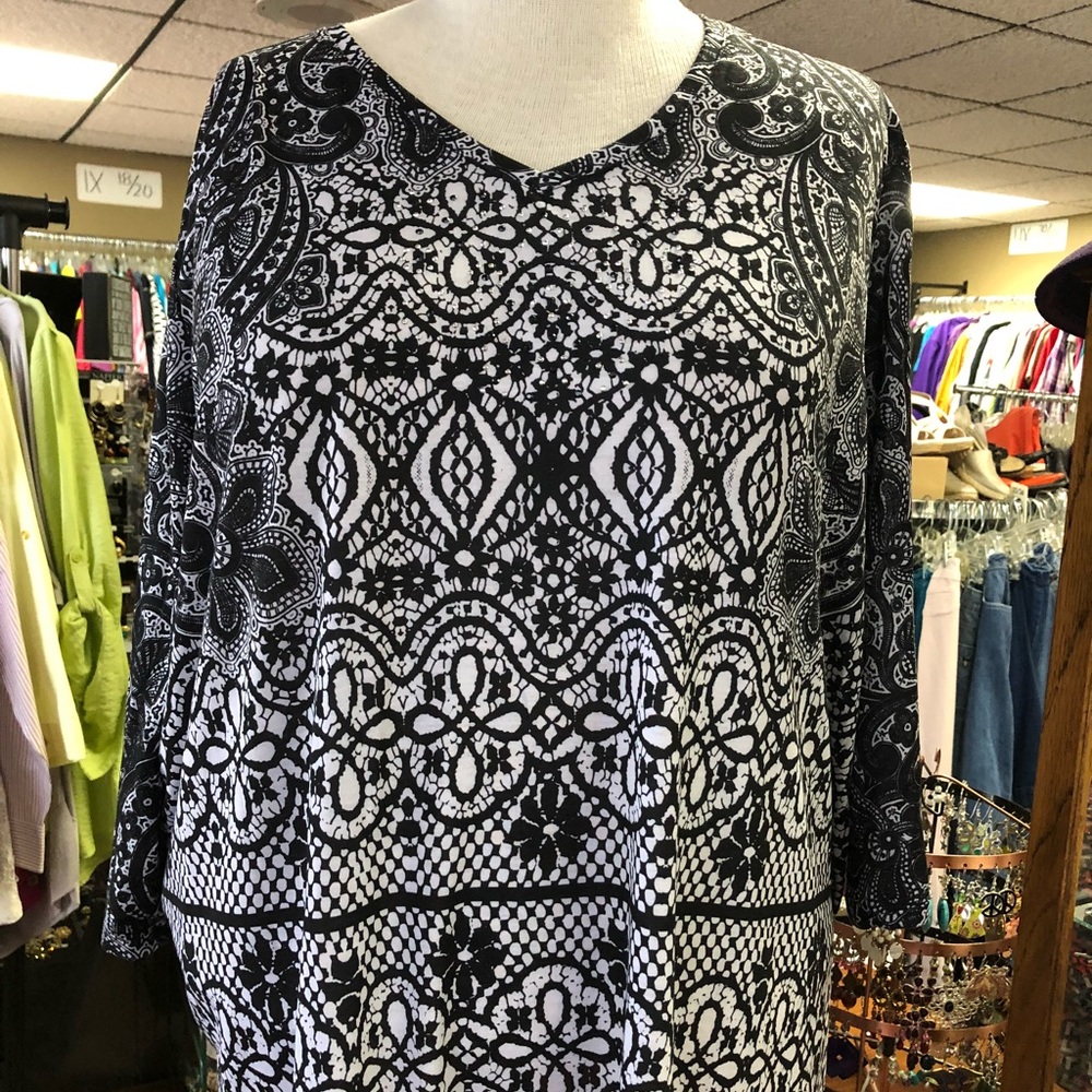 Catherines 3X Black & White blouse #1490